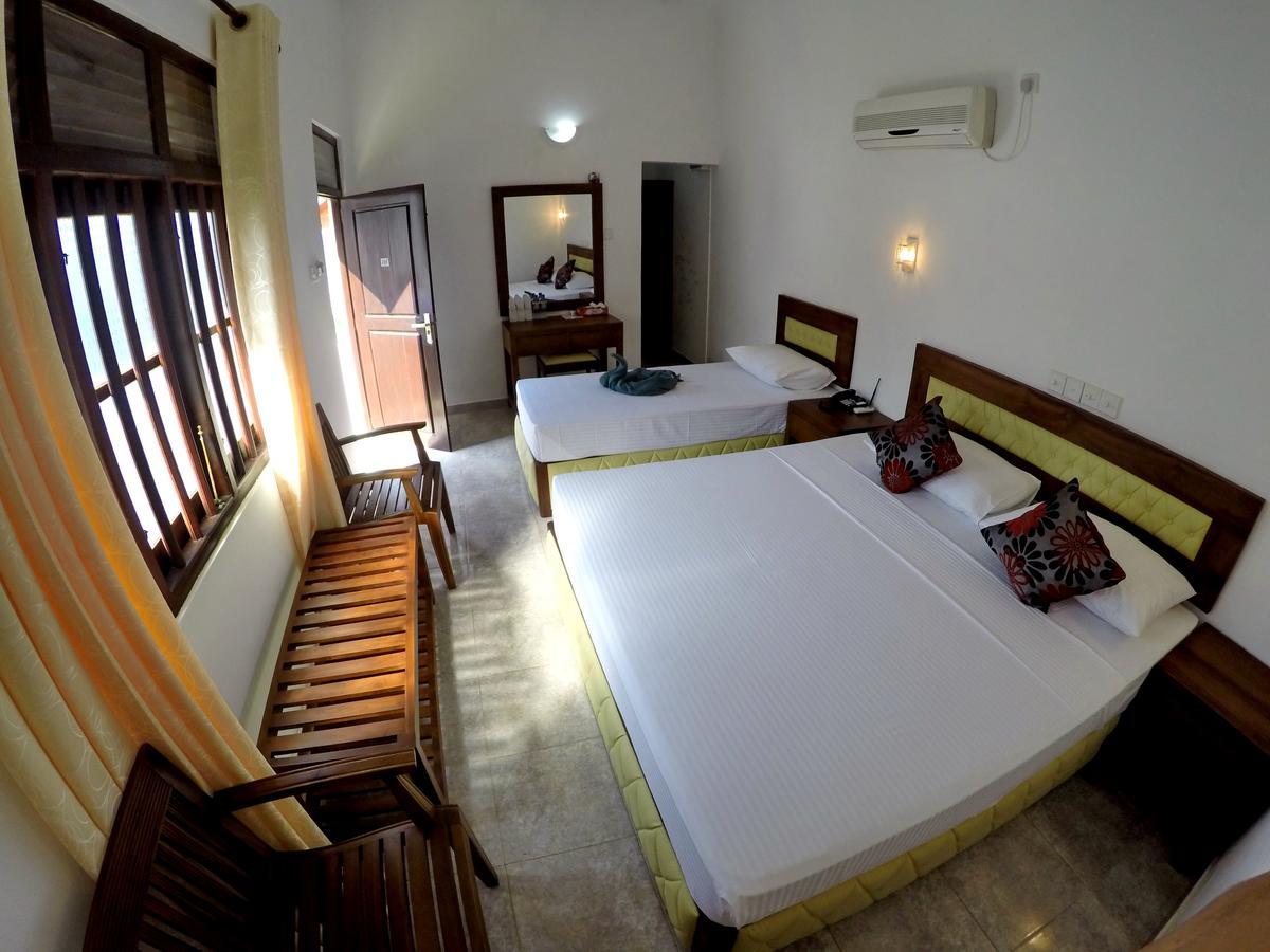 Ramon Beach Resort Ambalangoda  Exterior foto
