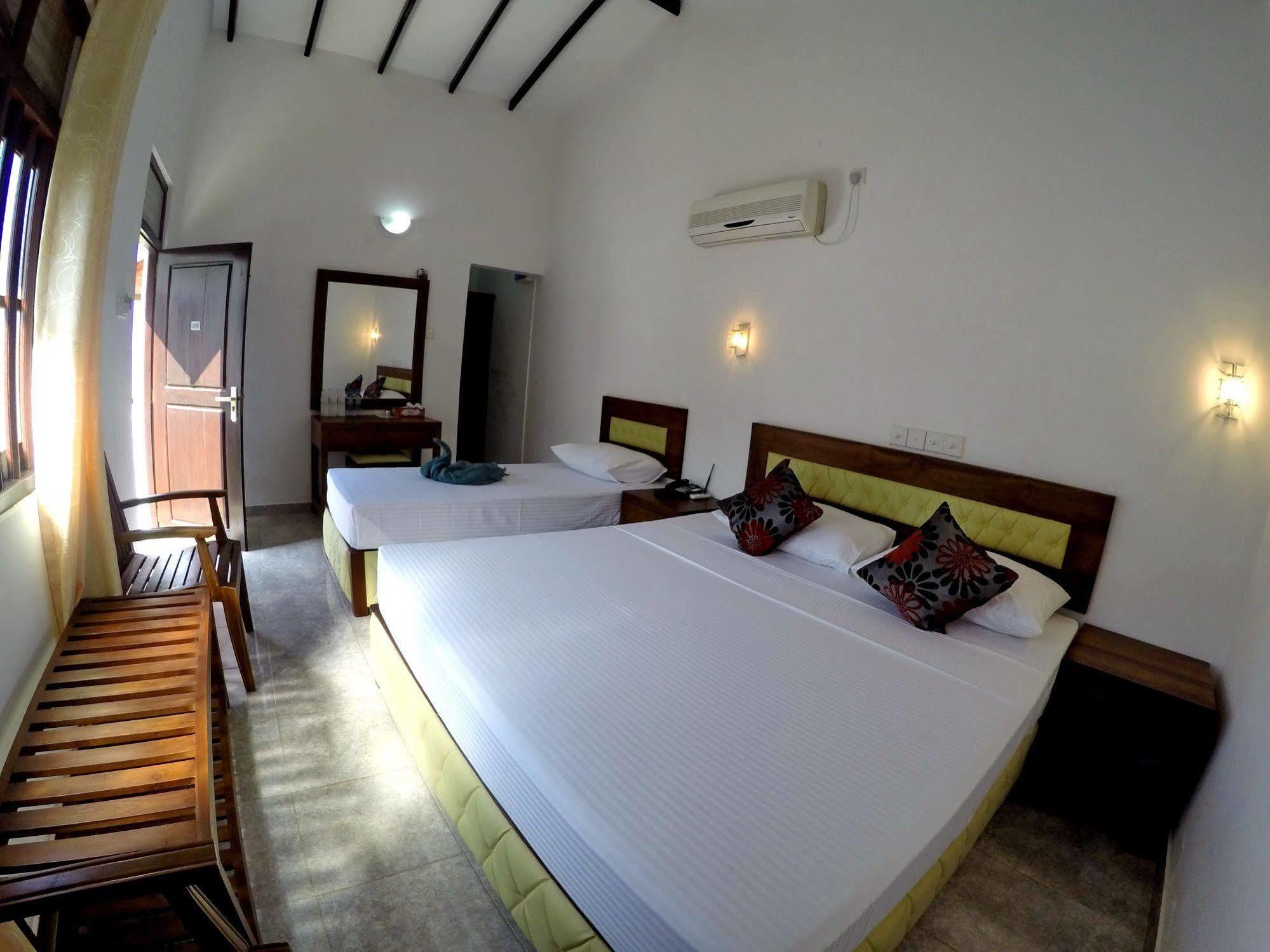 Ramon Beach Resort Ambalangoda  Exterior foto
