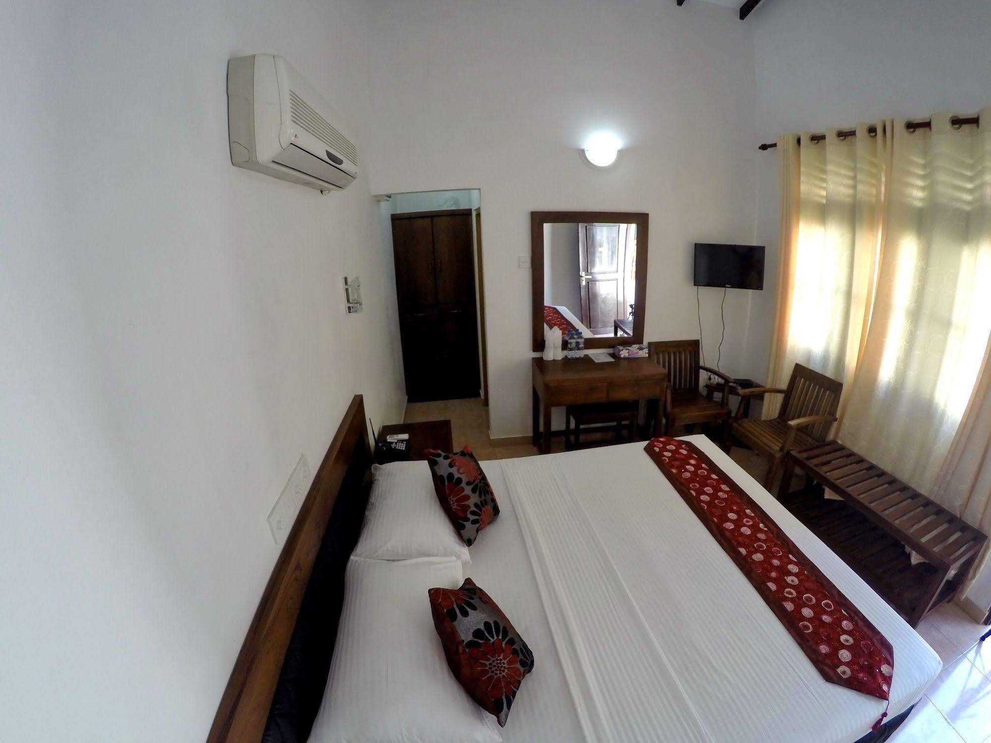 Ramon Beach Resort Ambalangoda  Exterior foto